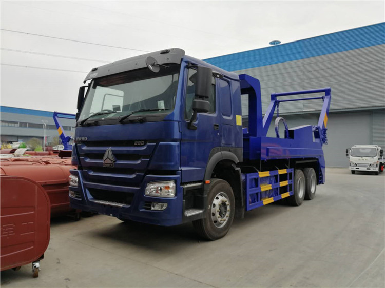 SINOTRUCK HOWO swing arm garbage truck