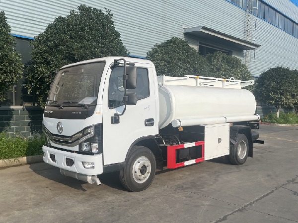 5000L DONGFENG fuel refueling tank truck
