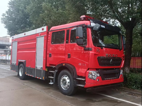 4X2 SINO TRUK HOWO Fire Fighting Truck