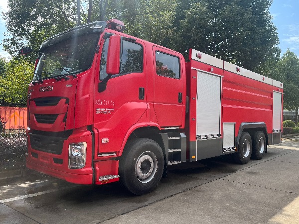 6x4 ISUZU Fire Fighting Truck